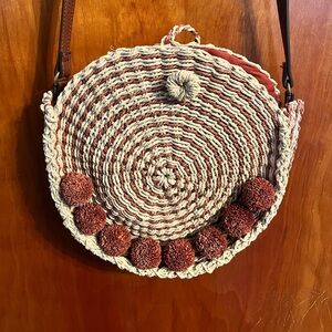 Fossil Faye Crossbody Leather Woven Straw Pom Pom Canteen ZB7743805